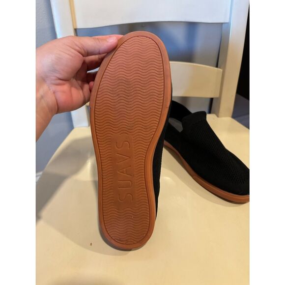 SUAVS Black Knit Slip-On Sneakers Gum Sole | Women’s 12 / Men’s 10